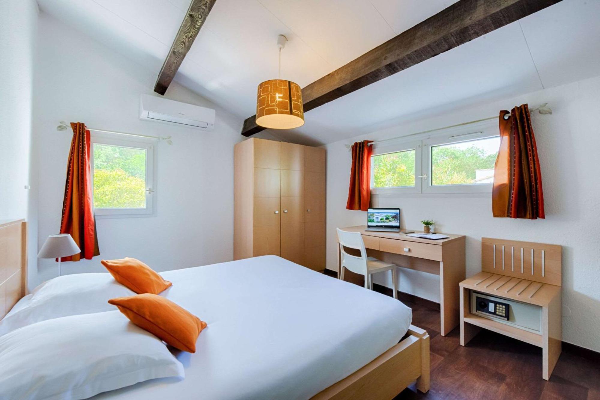 Comfort Aparthotel Mandelieu La Napoule Village Eksteriør billede